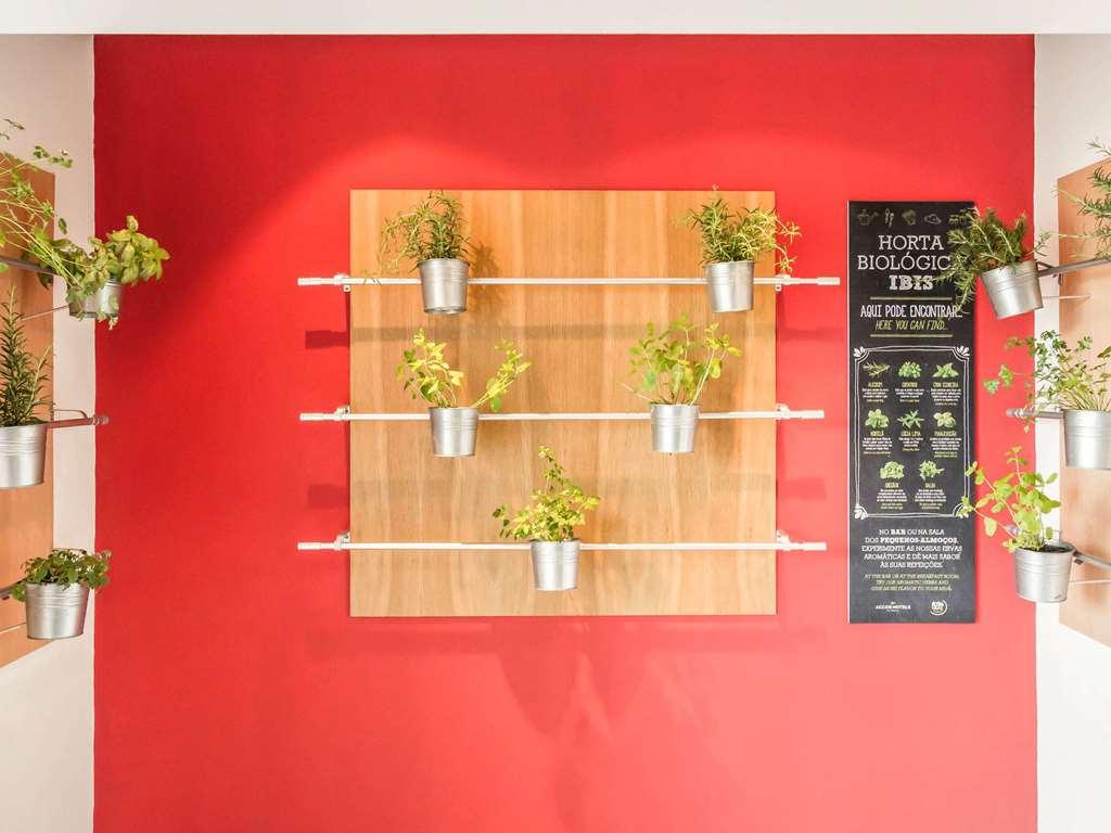 Hotel Ibis Coimbra Centro Экстерьер фото